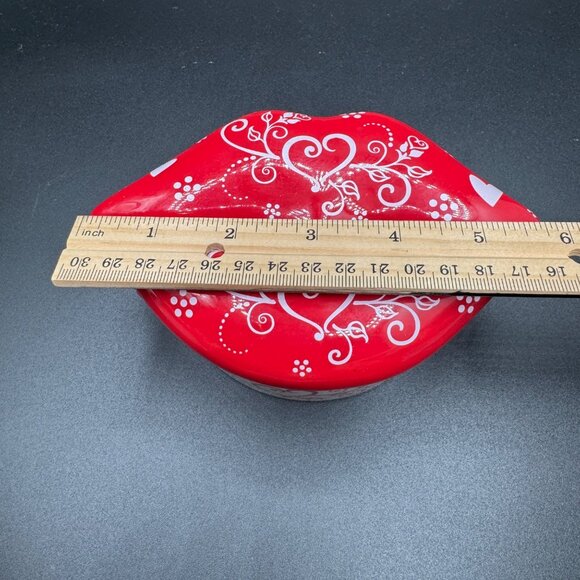 New Temptations Figural LIPS Trinket Box White red hearts - Picture 9 of 12